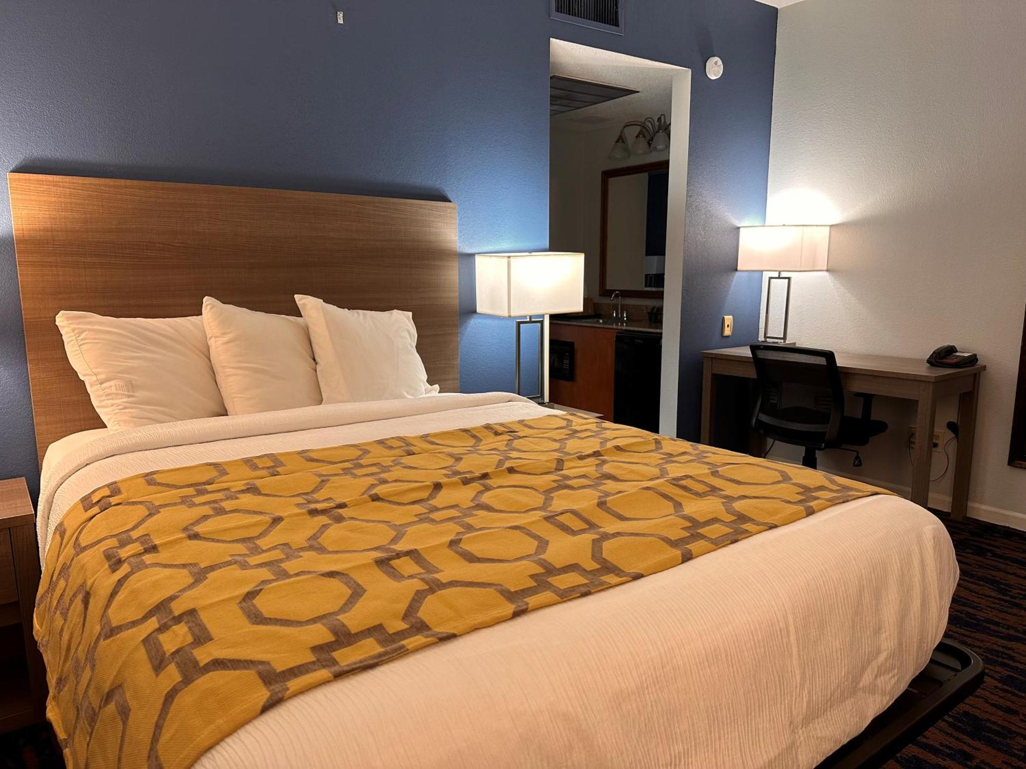Hotel Baymont By Wyndham Northwest